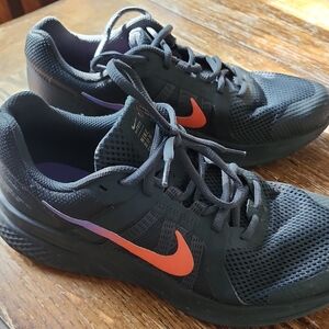 Nike Black and Red Running Shoes